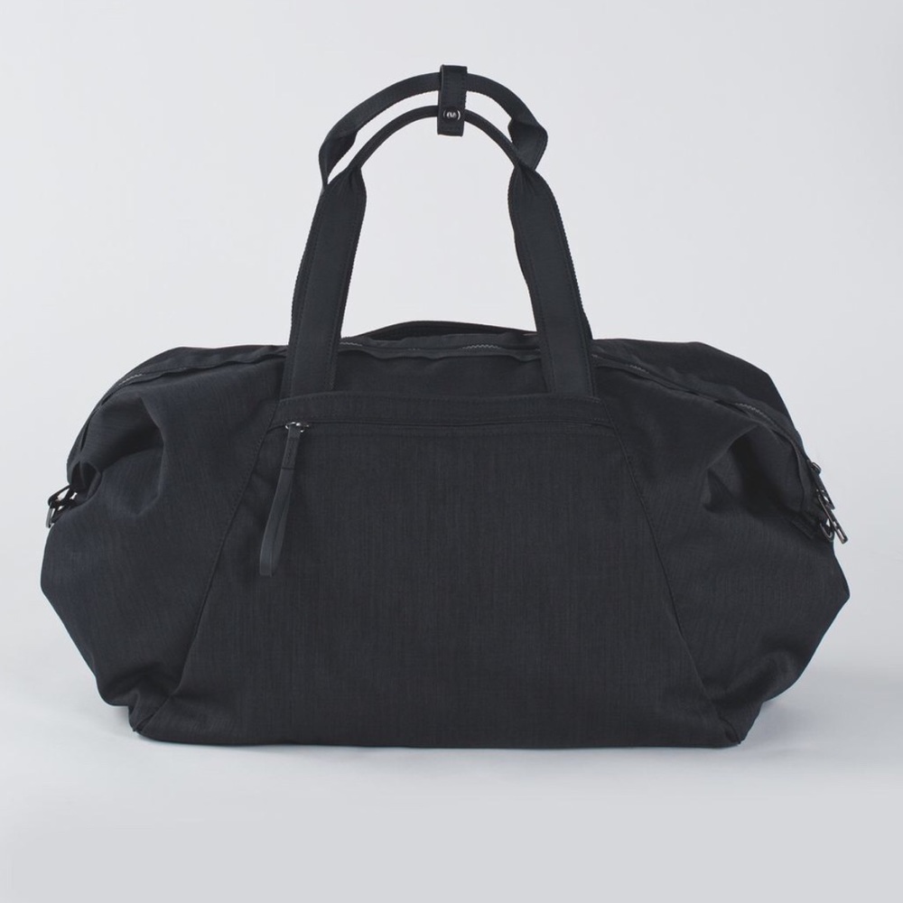 NWOT Lululemon Break Free Weekender Duffle Bag